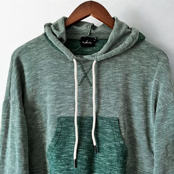 NEW Urban Outfitters “Out from Under” Green Cropped Hoodie Sweatshirt Size XS - Picture 3 of 9